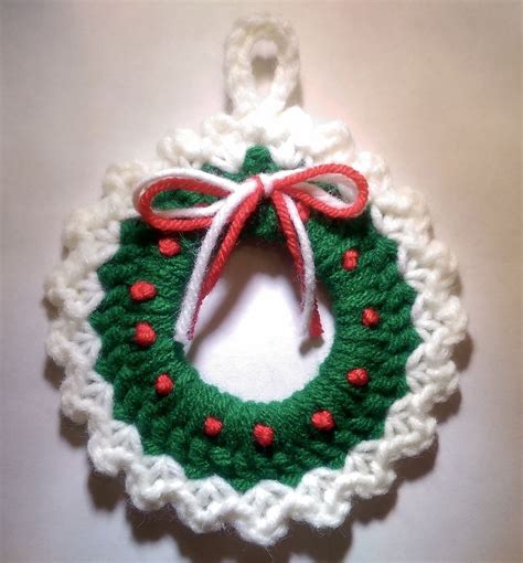 Christmas Wreath Ornament | Crochet christmas ornaments free, Christmas ...