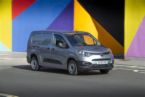 Toyota Proace City Panel Van (2020) review | AutoTrader