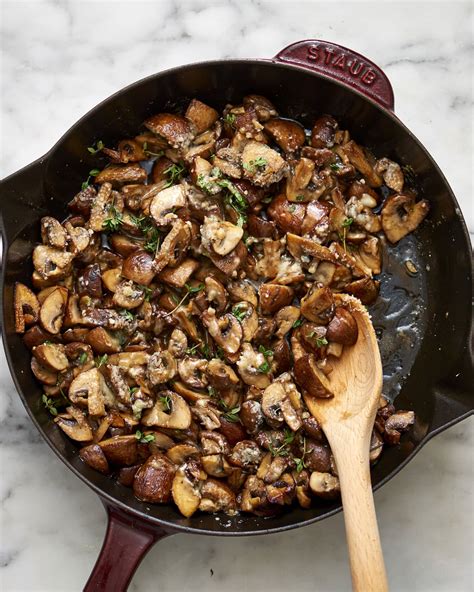 Recipe: 15-Minute Parmesan-Thyme Mushrooms | Kitchn