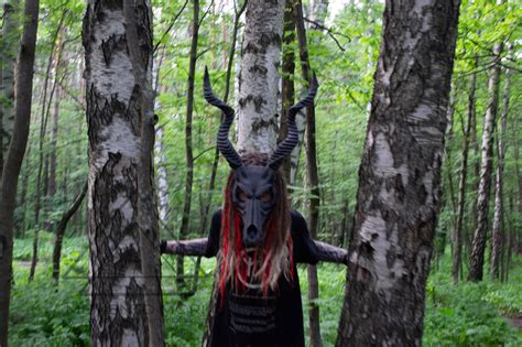 Movable Wendigo skull Mask with Screw Horns /Markhor Wendigo | Etsy