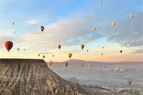 Menikmati Sensasi Naik Balon Udara di Cappadocia Turki yang Punya Keindahan Nomor 1 di Dunia ...