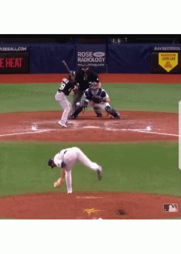 Baseball Throw GIF - Baseball Throw - Discover & Share GIFs