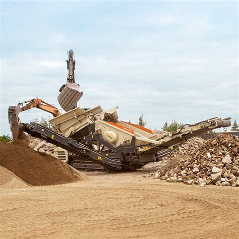 Construction and demolition waste recycling - Metso