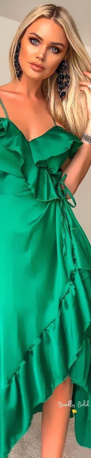 Pin de Ruth Gray en GREEN ENVY | Moda verde, Belleza mujer, Moda