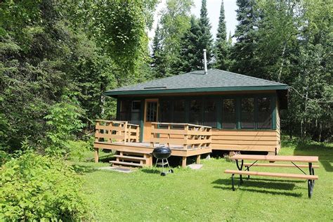 Lake Vermilion Minnesota Cabins for rent | Everett Bay Lodge