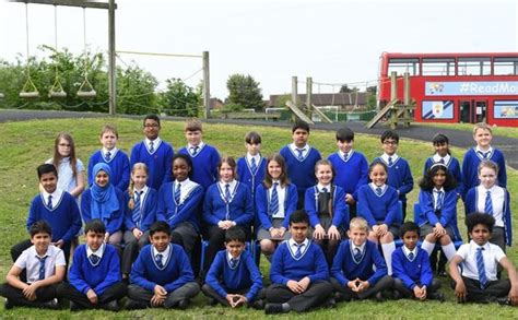 39718795-St Thomas More RC primary school year 6 leavers 2 Y623 ...