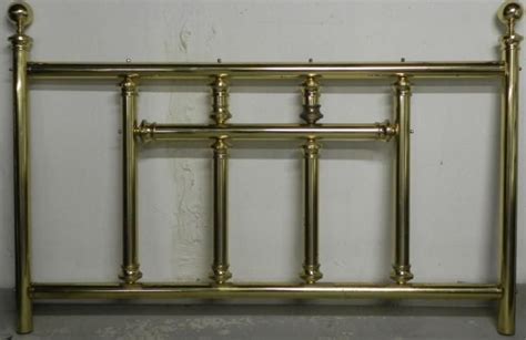 Antique Brass Queen Size Bed Frame w/Globe Finials