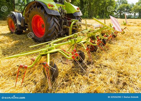 Tedder (machine) stock photo. Image of land, equipment - 32926390