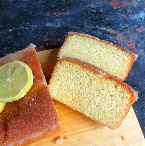 Mary Berry's Lemon Drizzle Cake | The English Kitchen