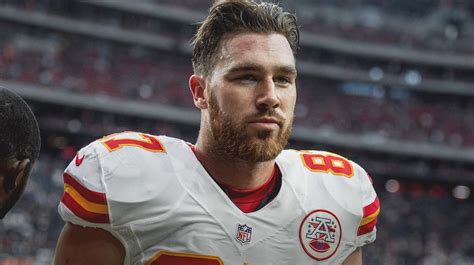 NFL Player Profile: Travis Kelce | The Sporting Base