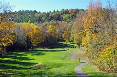 Le Chateau Montebello Golf Club consistently ranks... | | Golf, Golf courses, Golf clubs