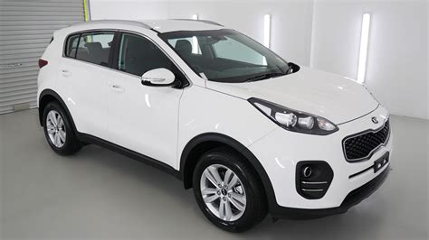 KIA Sportage Clear White Auto K227862 - YouTube