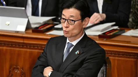 Four Japanese ministers quit over kickbacks scandal