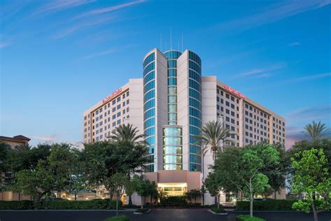 Anaheim Hotel with a Fitness Center | Anaheim Marriott Suites