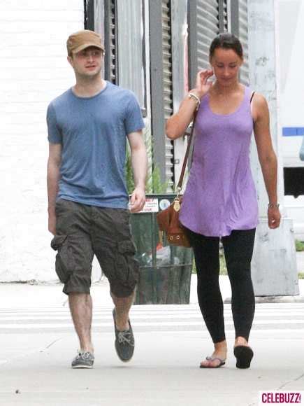 Daniel Radcliffe and his girlfriend - Daniel Radcliffe Photo (24632610 ...