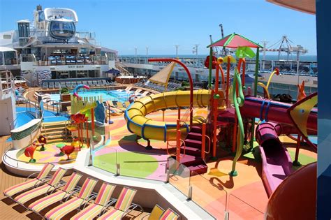 Ovation of the Seas by Royal Caribbean - Martin Aquatic