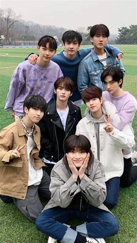 Stray Kids Members Felix, Hyunjin, Changbin, Bang Chan, Han and others ...