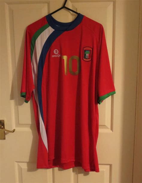 Equatorial Guinea Home football shirt 2011.