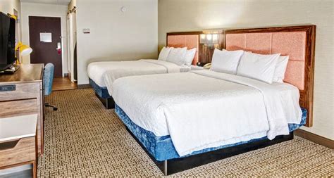 Book a Night at the Hampton Inn Van Buren, AR