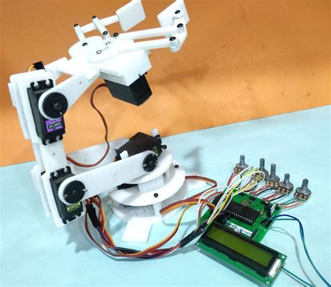 Robotic Arm Control using PIC Microcontroller – PCB HERO