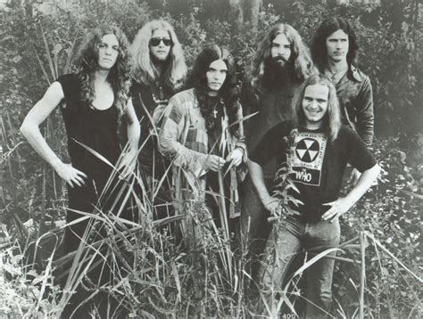 Dave's Music Database: Lynyrd Skynyrd members died in a plane crash: October 20, 1977