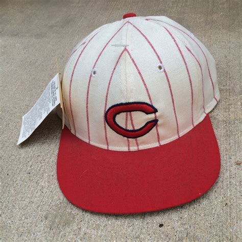 Vintage Cincinnati Reds 1961-1966 Fitted MLB by JennyandPearl