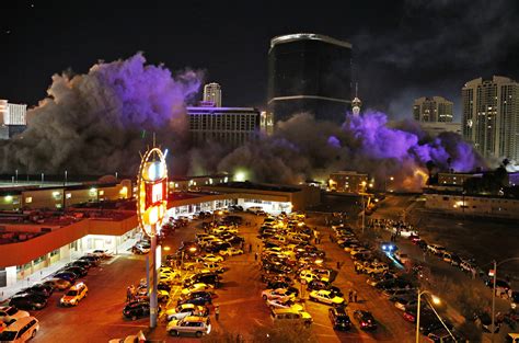 Implosion levels tower of Las Vegas' Riviera casino - Orlando Sentinel