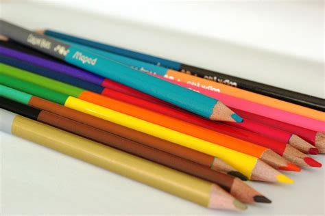 Images Gratuites : crayon, Couleur, enfant, coloration, Enfants, couleurs, turquoise, école ...