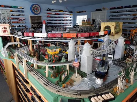 Robert's Lionel Trains Layout - Lionel Operating Train Society (LOTS)