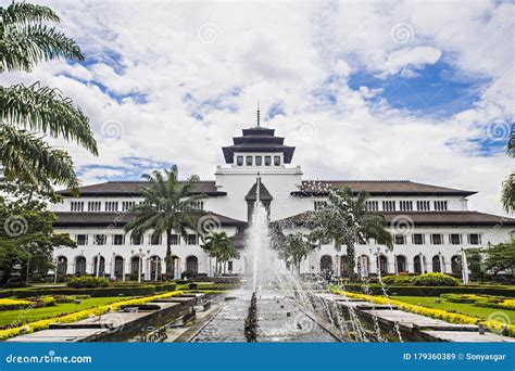 308 Gedung Sate Stock Photos - Free & Royalty-Free Stock Photos from ...