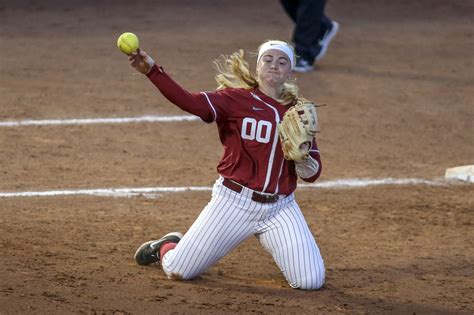 Alabama Crimson Tide Softball Readies for a Daunting SEC Schedule ...