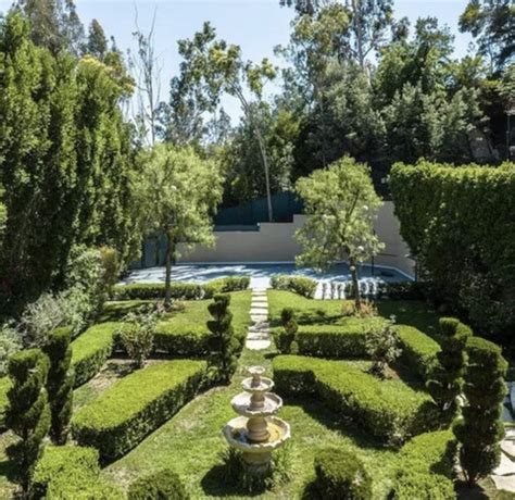 Kimora Lee Simmons Sells Beverly Hills Mansion - Home & Texture