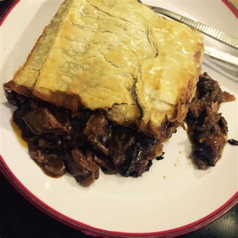 STEAK & MUSHROOM PIE – acoking