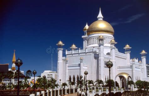 Mosque In Brunei Darussalam Stock Image - Image of bandar, famous: 10117425