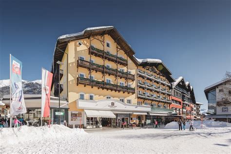 "Außenansicht" Krumers Post Hotel & Spa (Seefeld in Tirol ...