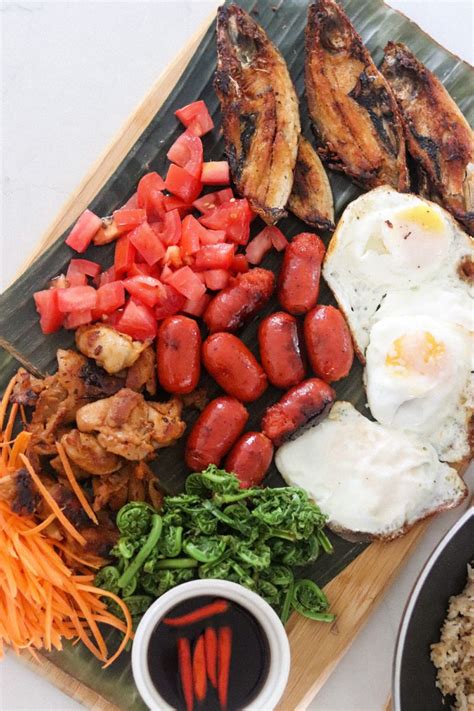 Filipino breakfast feast | Filipino breakfast, Healthy breakfast meal ...