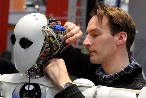 Robots Alice en Bob beginnen geheimtaal: experiment stilgelegd | Foto | AD.nl