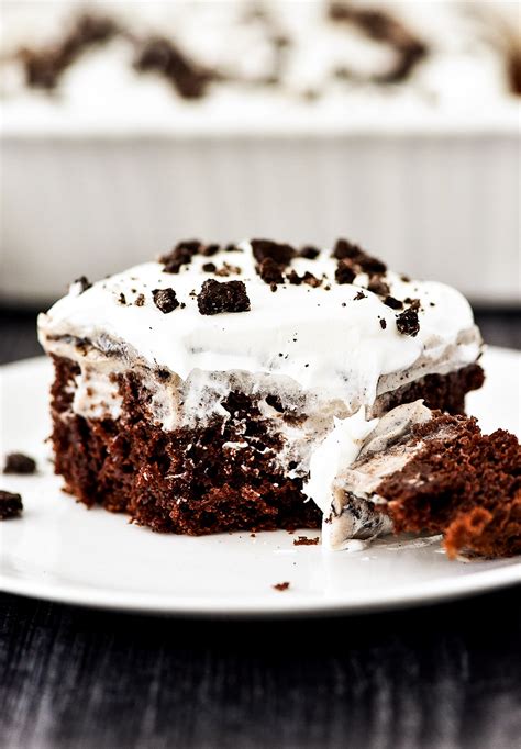 Oreo Pudding Poke Cake - Life In The Lofthouse