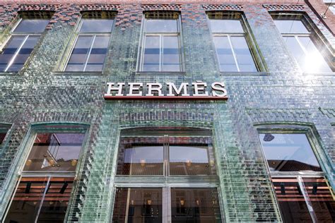 NEW HERMÈS TRANSPARENT BOUTIQUE IN AMSTERDAM BY MVRDV - Artchitectours