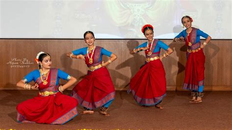 Ganesh Vandana | Ek Dantaya Vakratundaya | Bharatnatyam - YouTube