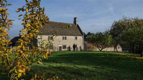 Bringing schools to Woolsthorpe Manor | National Trust