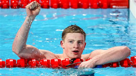 Adam Peaty lowers 100m breastroke world record | Rio 2016