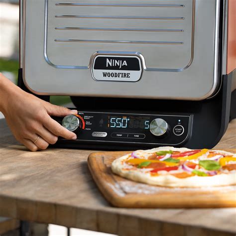 Outdoor Oven for Pizza, BBQ & More | Brick Oven Flavors - Ninja®