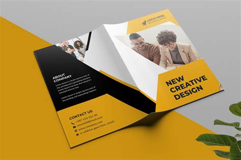 Bi-fold Brochure design template | Creative Market