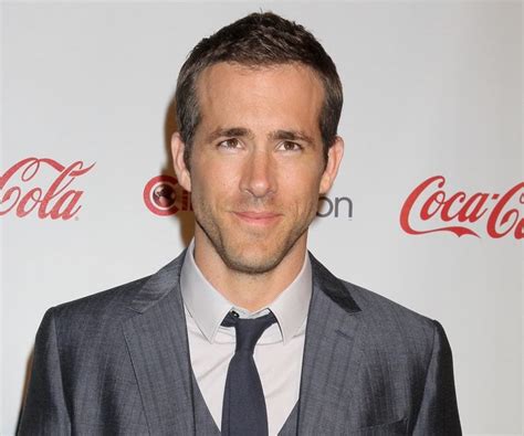 Ryan Reynolds Biography - Facts, Childhood, Family Life & Achievements