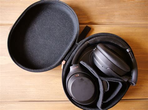 The 12 Best Noise-canceling Headphones for Travel [2023]