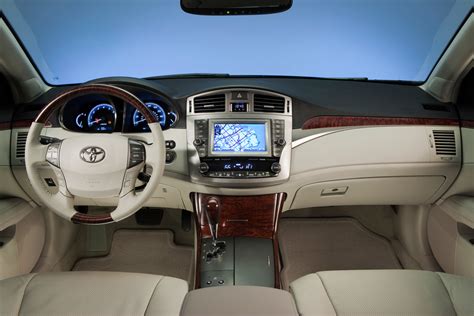 2012 Toyota Avalon Review | Best Car Site for Women | VroomGirls