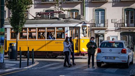 Portugal returns to COVID-19 restrictions, despite high vaccination ...