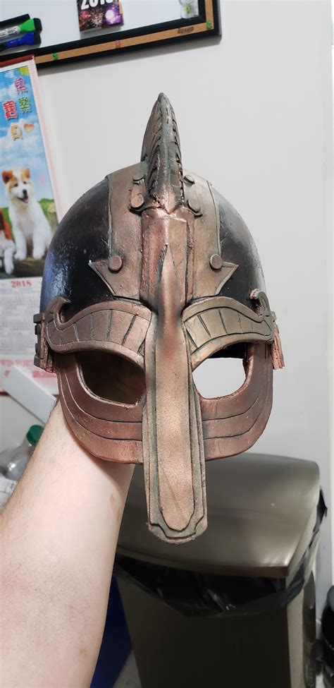 Doing a warlord cosplay. Finally finished the helmet. : r/forhonor