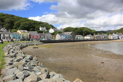 Borth-y-Gest © Jeff Buck cc-by-sa/2.0 :: Geograph Britain and Ireland